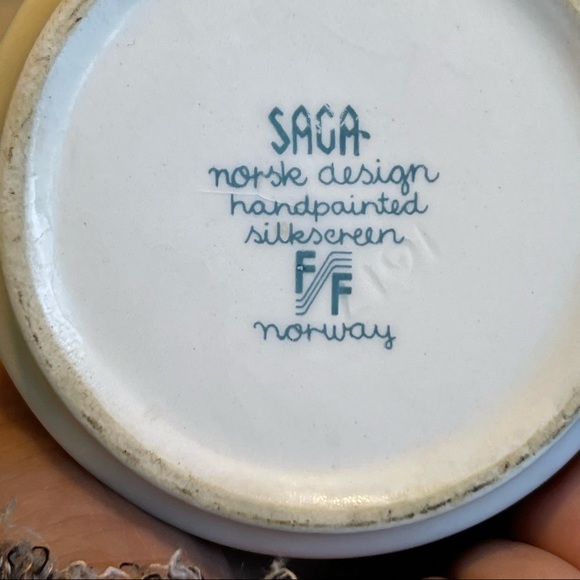 Saga hand painted imported from Norway bundle of 3 mugs/cups - Picture 3 of 6